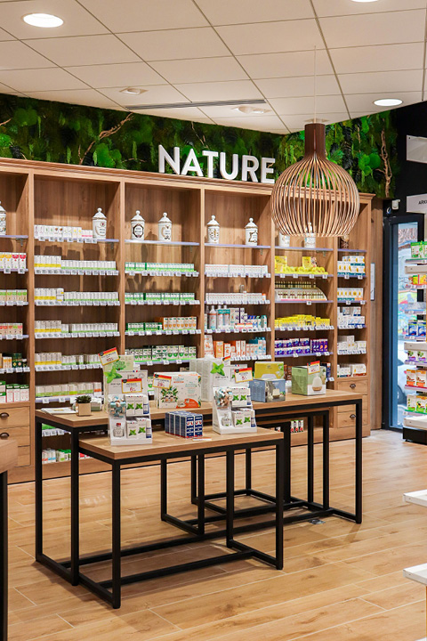 espace nature dans pharmacie moderne et design 